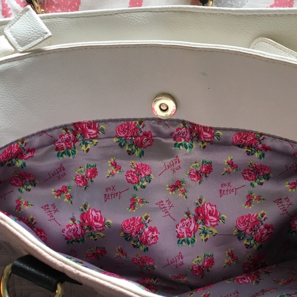 Betsey Johnson purse - Picture 3 of 5